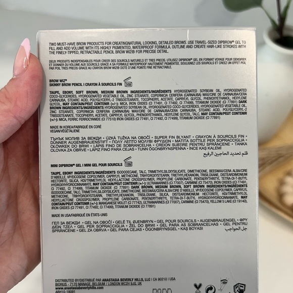 Anastasia Beverly Hills Perfect Your Brows Kit (Brow Wiz + Mini Dipbrow Gel) - Picture 3 of 3